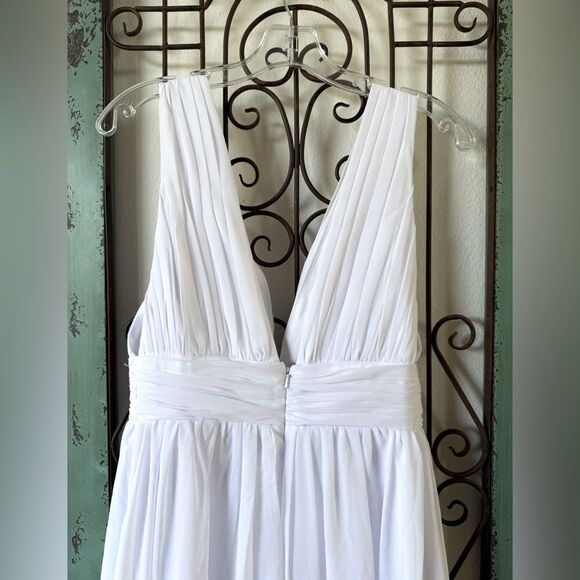 Jj's House Elegant White Evening Gown. Perfect for destination wedding! Sz 6. - Picture 9 of 13